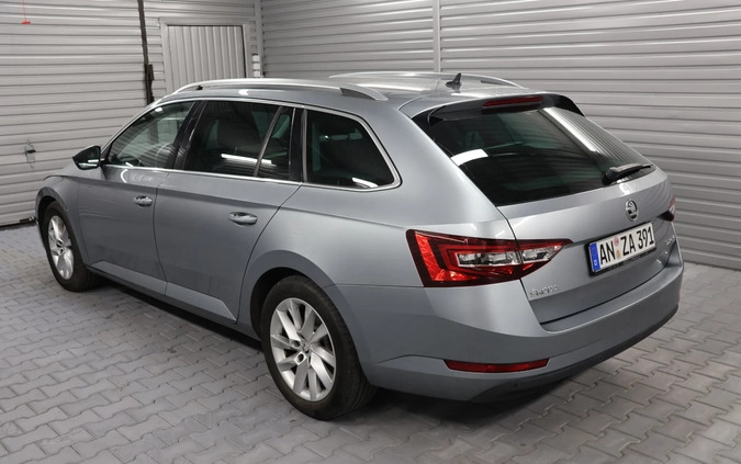 Skoda Superb cena 76400 przebieg: 132000, rok produkcji 2018 z Dolsk małe 232